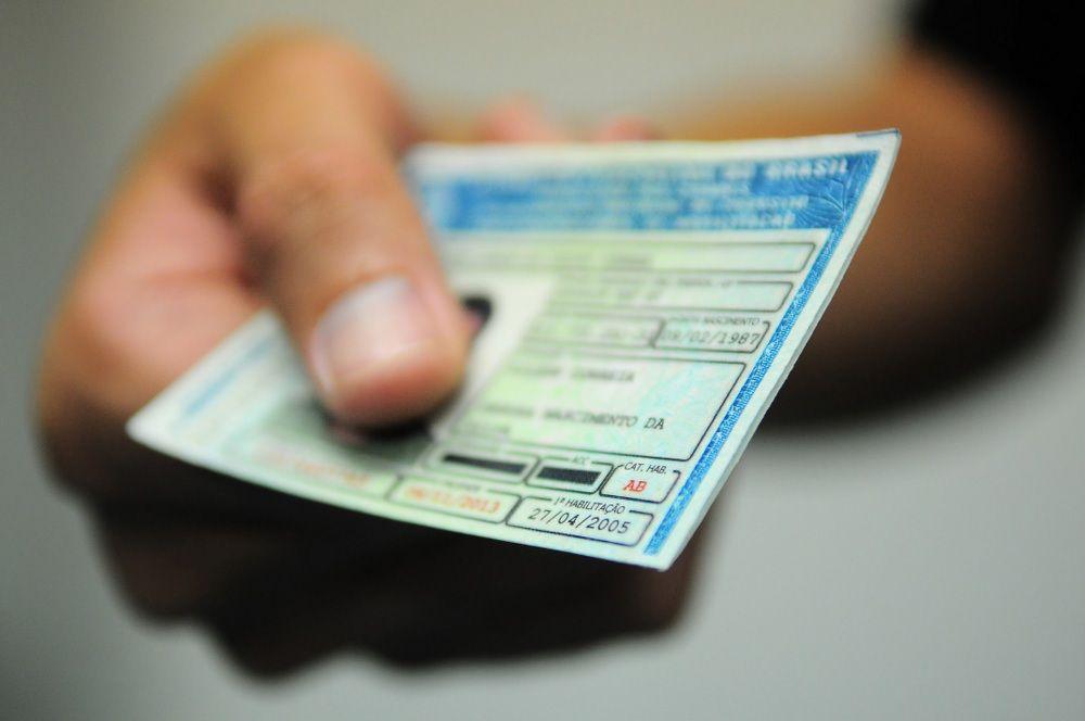 Aumento na fiscalização fez disparar número de motoristas com carteiras suspensas